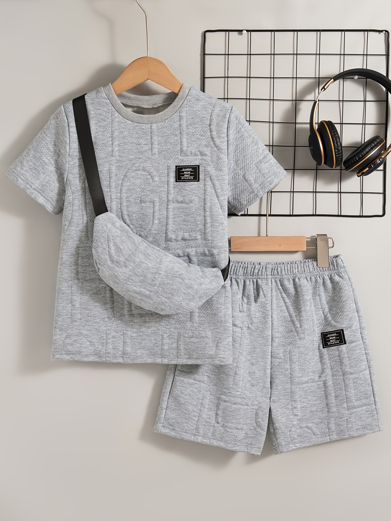 Boys' Casual Outing Solid Color Chap Design Regular Fit Round Neck Short Sleeve T-Shirt And Shorts 2pcs Set with Hanging Bag Boys' Shorts Set Summer, for Outdoor - Image 5