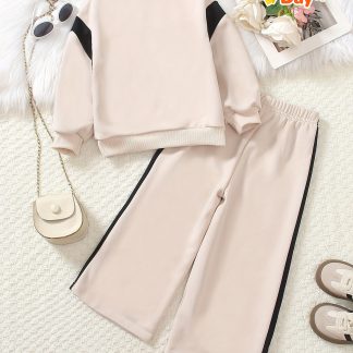 Girls' Two-Piece Long-Sleeved Top And Pants Set with a Unique New York Brooklyn Print And Contrasting Color Design. Comfortable And Close-Fitting, It Is an Ideal Choice for Daily Wear, Going Out, And Taking Photos in Autumn And Winter, for Outdoor