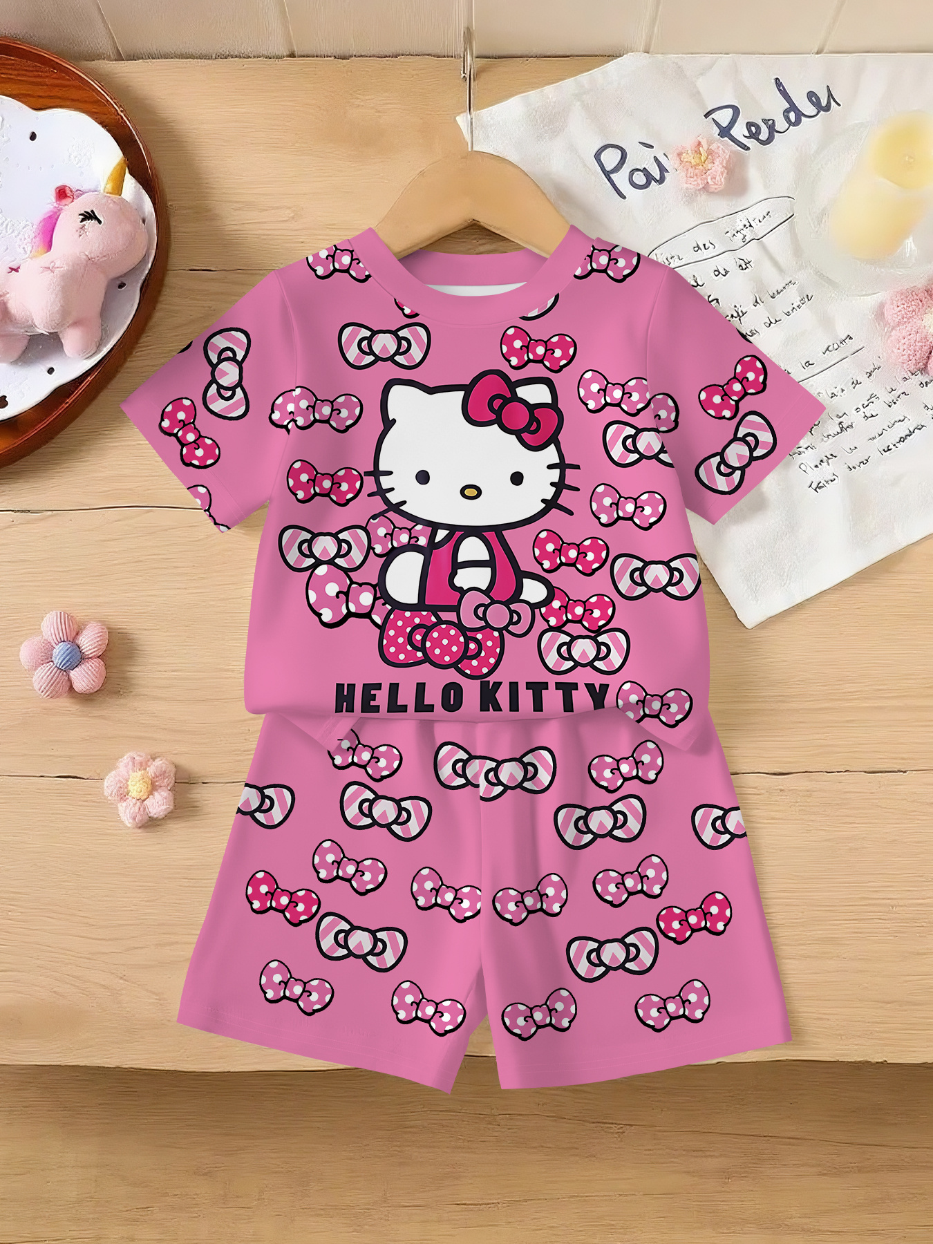 Sanrio Girls' Full Print Polka Dot Bow Tie Funky Hello Kitty Print Design, Short Sleeve Crew Neck Sweatshirt Sports Set, Suitable for Children'S Wearable Gift. Comfortable Fabric for Summer, Casual Sports Sweatshirt Set, Perfect for Outdoor Use